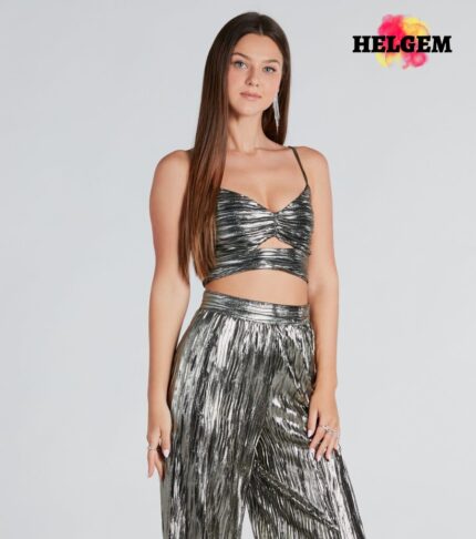 dare-to-impress-metallic-plisse-crop-top-Helgem